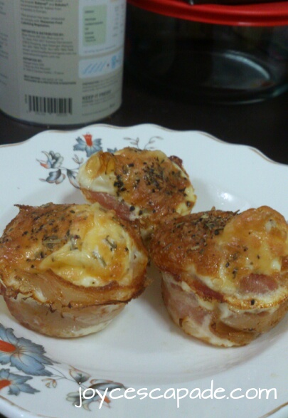 Bacon, egg and cheese cups