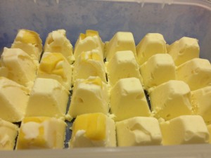 phooi-mango cheese cube