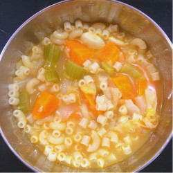 min shiang- pasta borscht soup